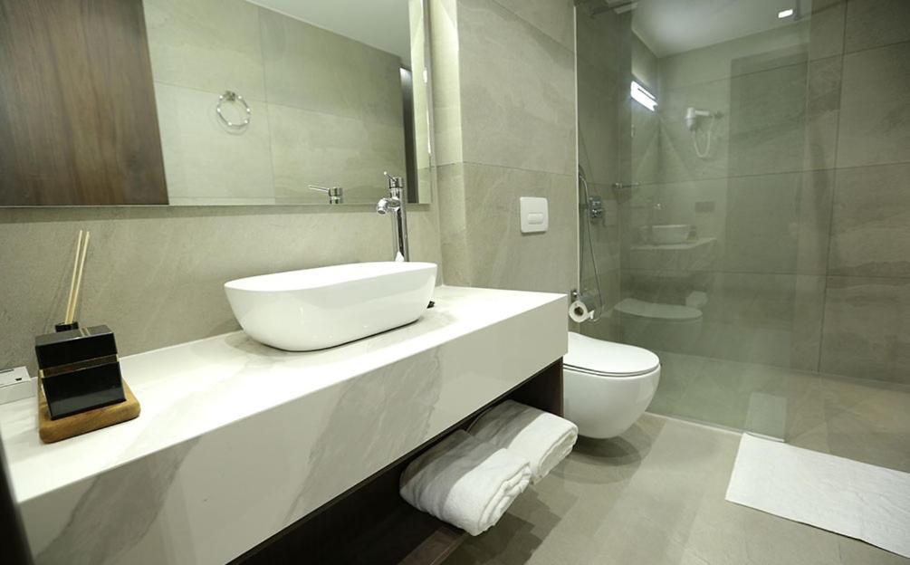 Astoria Luxury & Spa Gjilan ภายนอก รูปภาพ